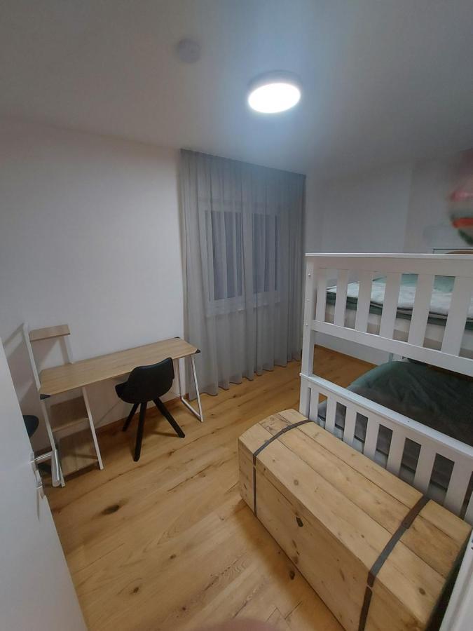 Unicorn Apartment Nueziders Bagian luar foto